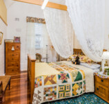 Master bedroom. Master bedroom.